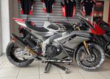Aprilia RSV4 Racebike Rennstrecke  - Offers
