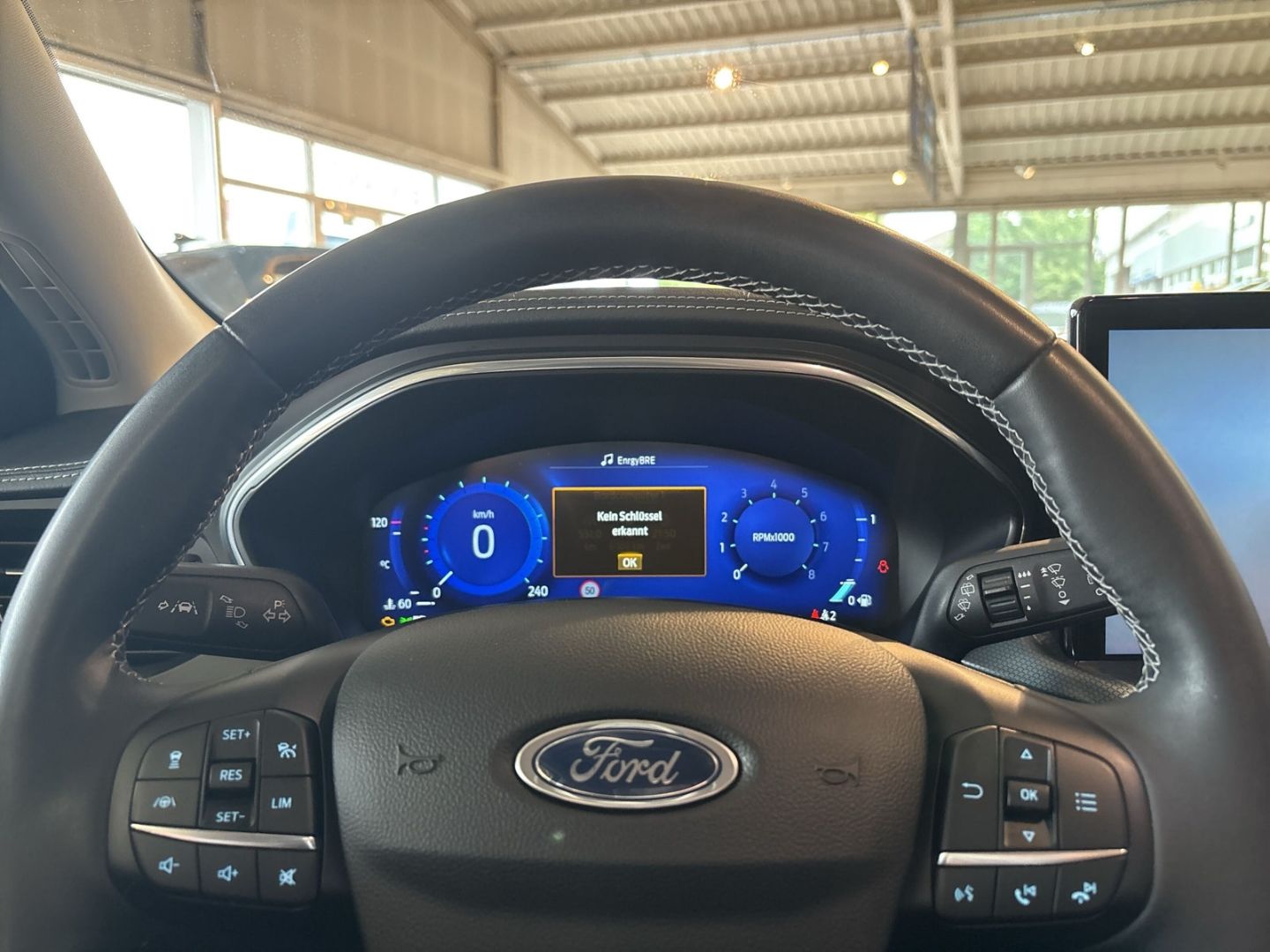Fahrzeugabbildung Ford Focus Turnier Active Vignale 1.0 EcoBoost Mild-H