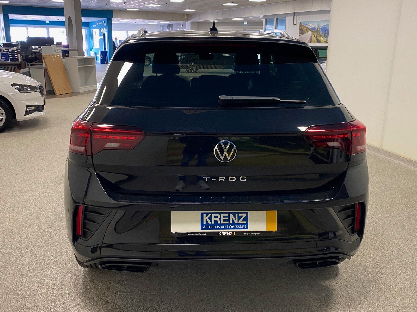 Fahrzeugabbildung Volkswagen T-Roc 1.5 TSI DSG R-Line+ACC+iQ Light MATRIX+18"
