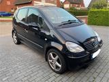 Mercedes-Benz Mercedes A190 (Lang) Automatik AHK - Mercedes-Benz A 190 mit Benzin-Antrieb: Limousine, Klimaanlage