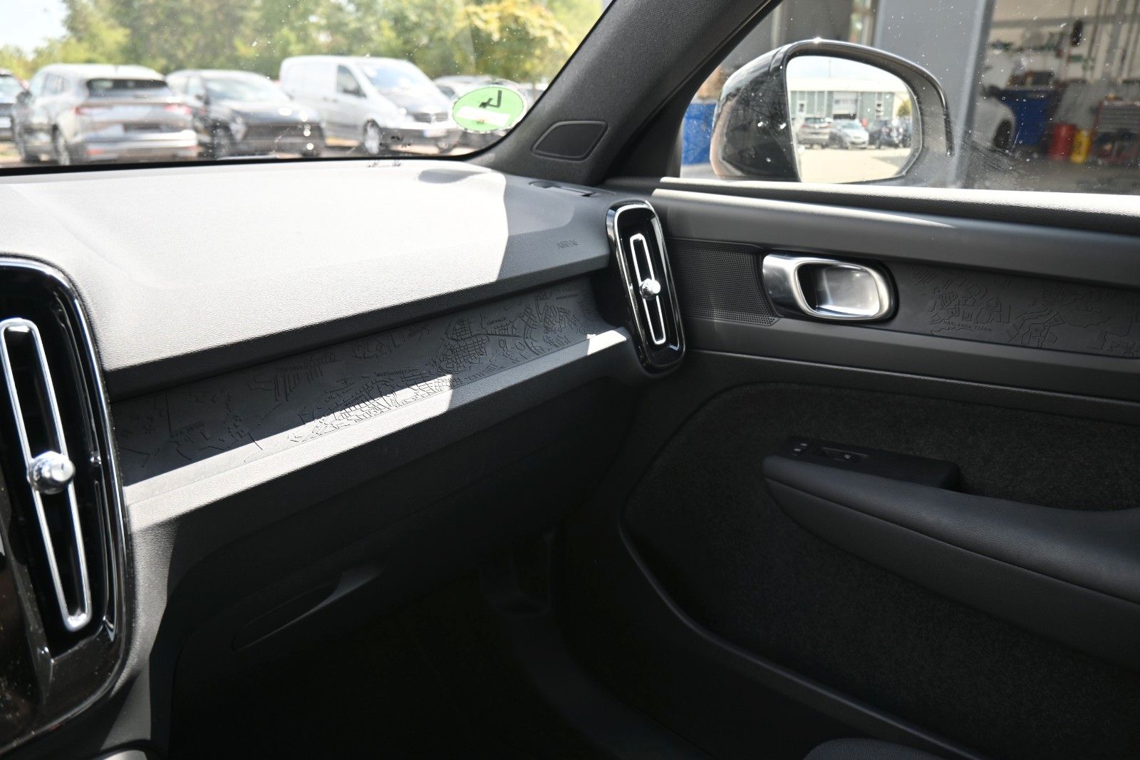 Fahrzeugabbildung Volvo XC40 BEV Plus Single Motor*2WD*WP*RW: 460 KM*