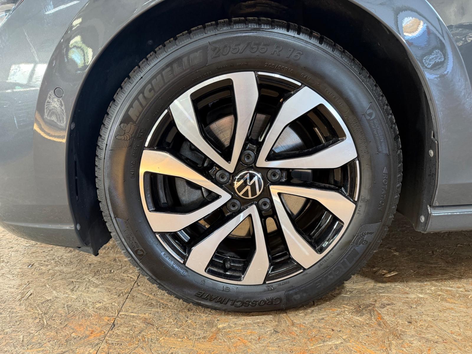 Volkswagen Golf VIII Lim.Active2.0TDI DSG/PANO/AHK/GARANTIE, миниатюра 4
