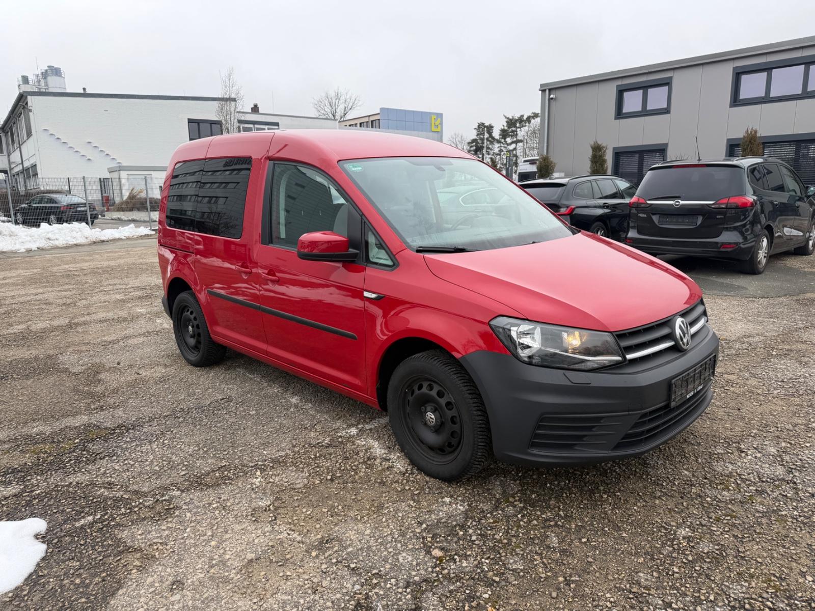 Volkswagen Caddy Unfall 7-Sitzer