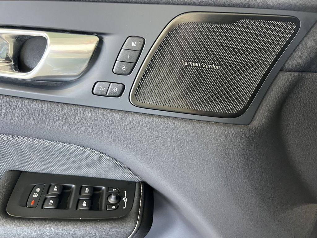 Volvo XC60 T6 Plus Black Edition Recharge AWD ACC BLIS