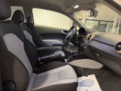 AUDI A1 ambition Sportfahrwerk Sportsitze 17 Zoll SHZ