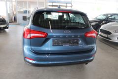 Fahrzeugabbildung Ford Focus Titanium Turnier + Winter Paket