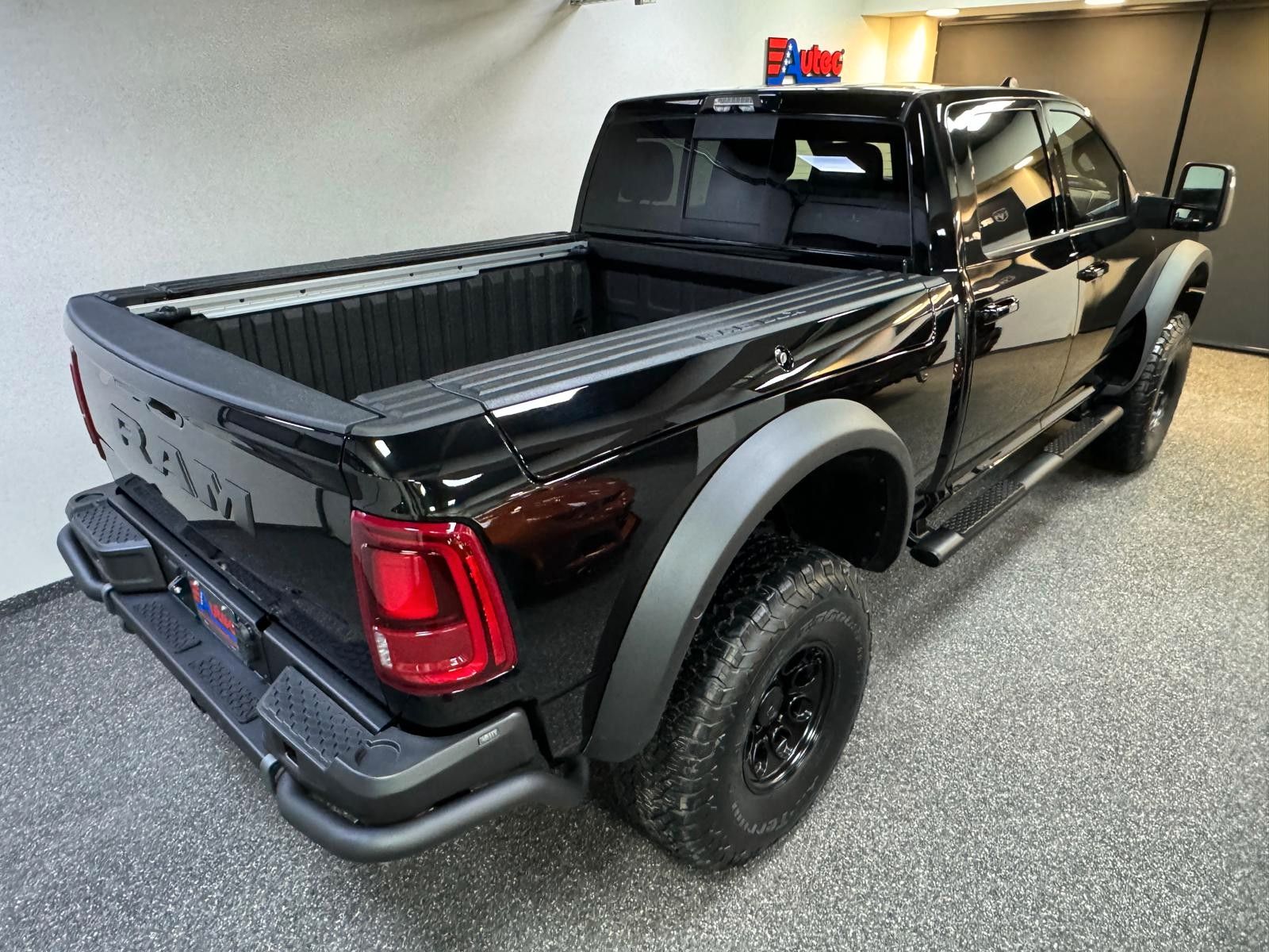 Fahrzeugabbildung Dodge 2500 AEV POWERWAGON OFF ROAD 6.4L-V8 39"-WINDE