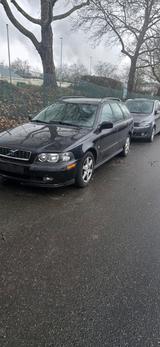 Volvo v40 2.0 Automatik reifen, bremsen neu - Volvo V40 in Köln