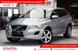 Volvo XC60 R-Design AWD Navi Shz PDC AHK 2000 kg - Volvo XC60: Geländewagen