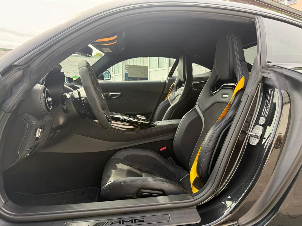 Mercedes-Benz AMG GT R