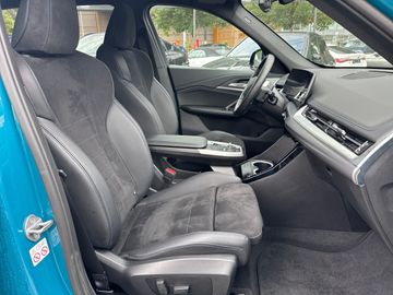 BMW iX1 eDrive20 A M Sportpaket HK HiFi DAB LED RFK
