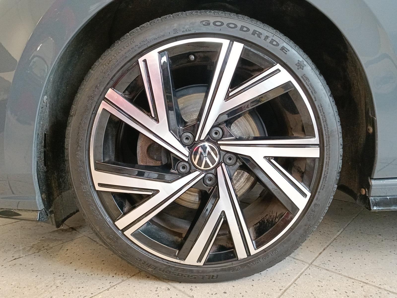 Volkswagen Golf VIII 1.5 eTSI R-Line DSG BlackStyle*Matrix, миниатюра 8