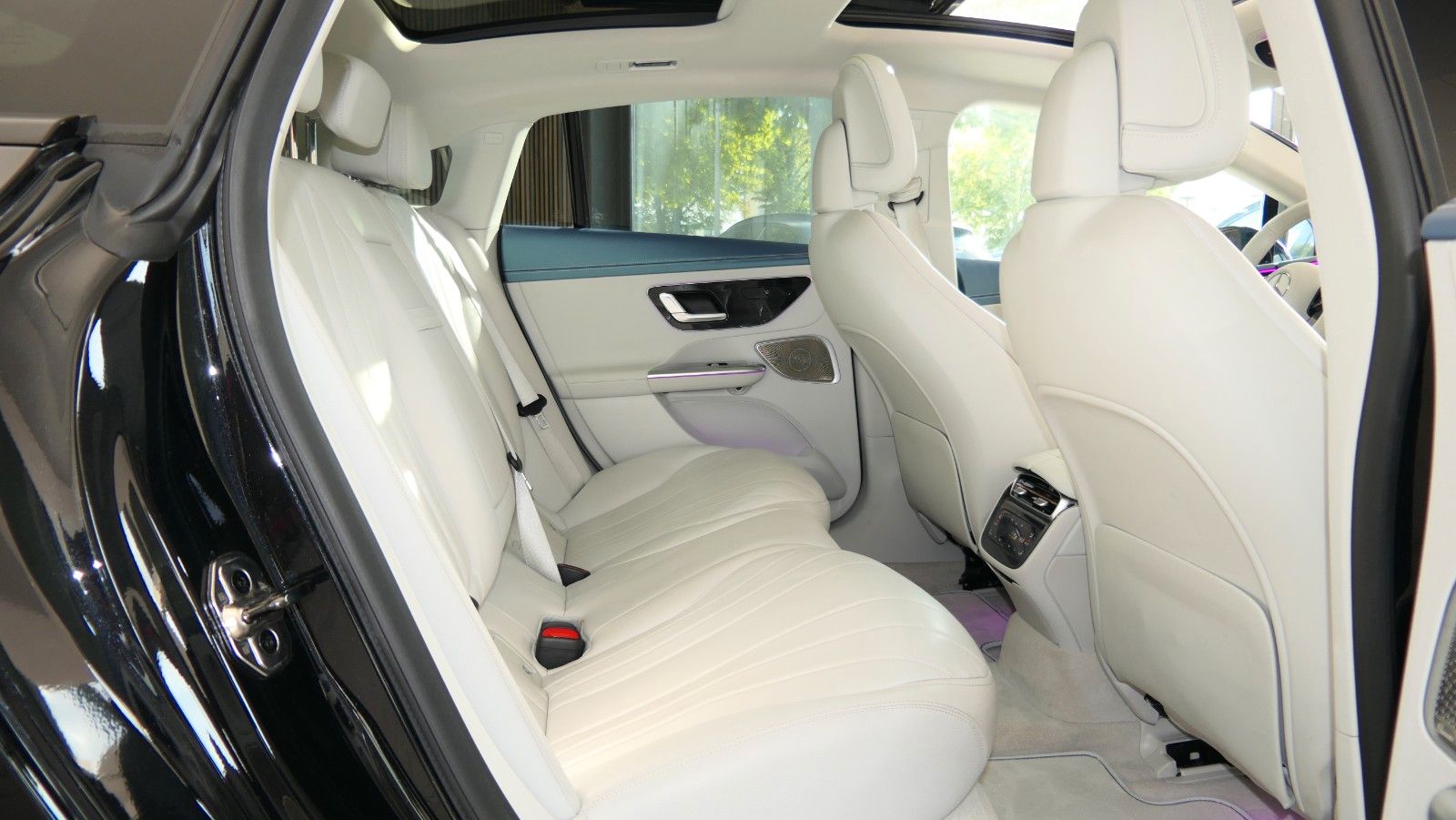 Mercedes-Benz EQE 350 Edition 1 PANO. AMG-Line Burmester 360° foto 13
