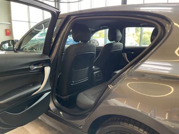 BMW 118i 5-Türer Aut. Edition M Sport Shadow*NAVI*LE