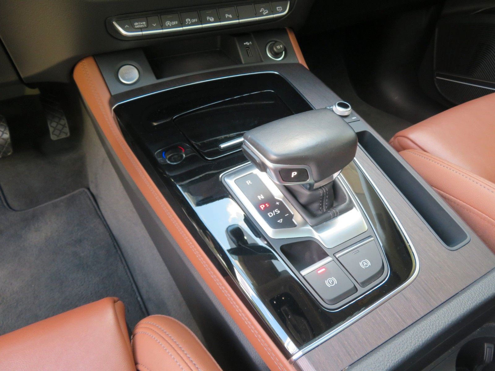 Audi Q5 SUV S line 3.0 TDI Adaptive AIR Pano AHK MATR foto 19