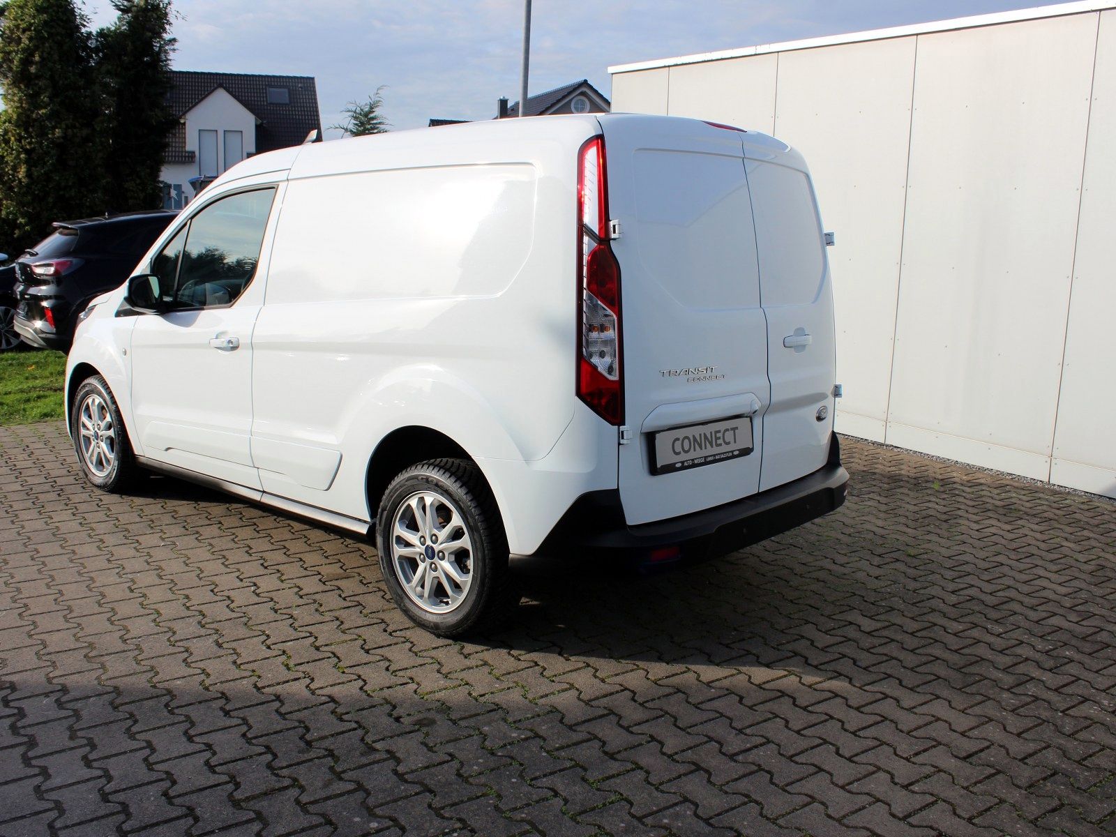 Fahrzeugabbildung Ford Transit Connect Kasten Limited 1,5 EcoBlue