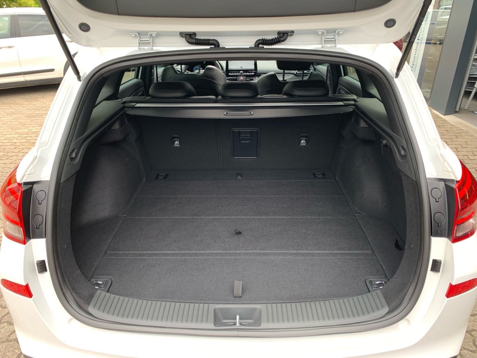 Fahrzeugabbildung Hyundai i30 1.5 T-GDI N Line Kombi Pano Allwetter