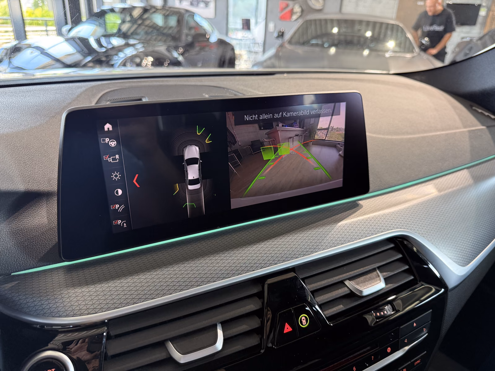 BMW 520 i M Sport*1.HAND*KAMERA*NAVI*DAB+
