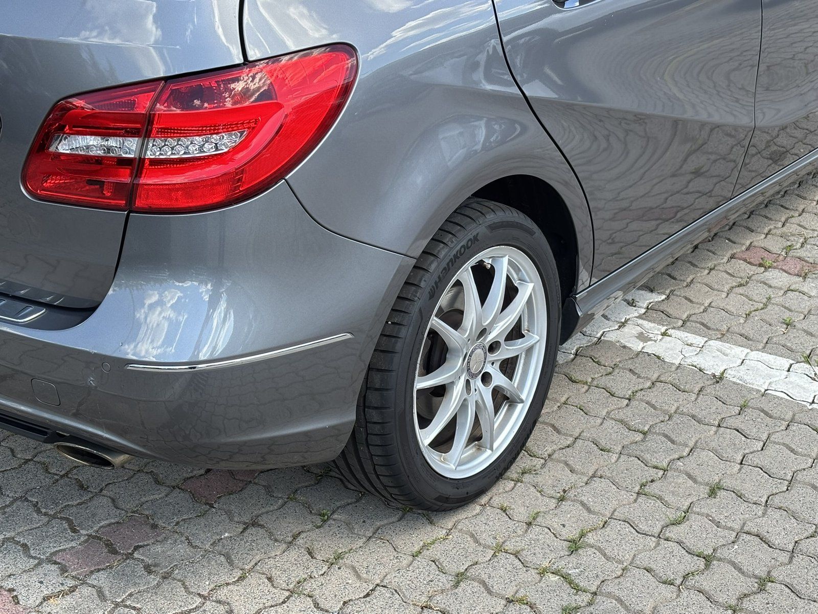 Fahrzeugabbildung Mercedes-Benz B 180 LED*BLUETOOTH*SPIEGEL-PAKET*SCHECKHEFT