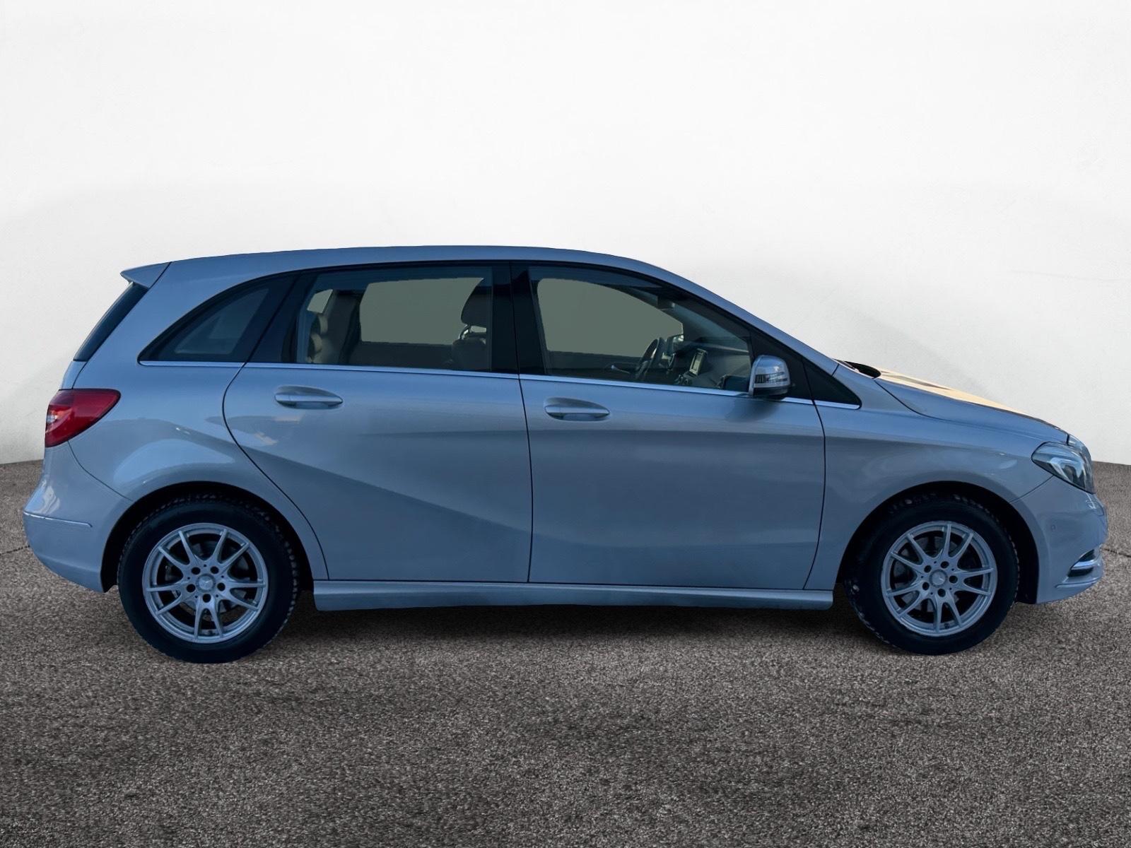 Mercedes-Benz B 180 CGI BE Automatik,Xenon,Distronic,SHZ,PTS