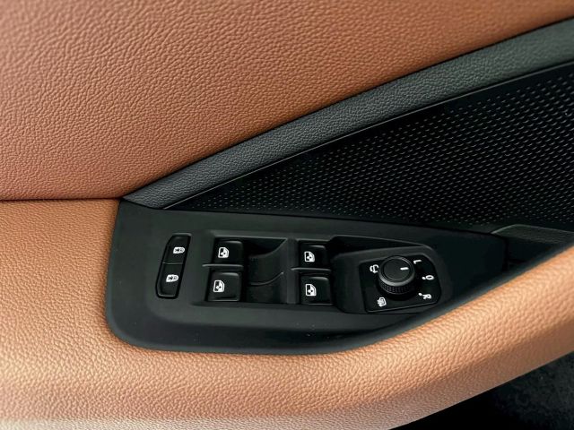 Skoda Superb Combi L&K Leder AHK Standh. Rollo 360Cam