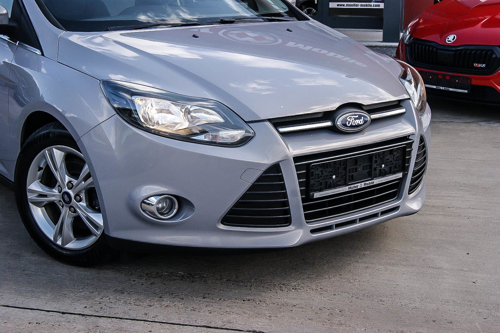 Fahrzeugabbildung Ford Focus Turnier Champions Edition AUTOMATIK