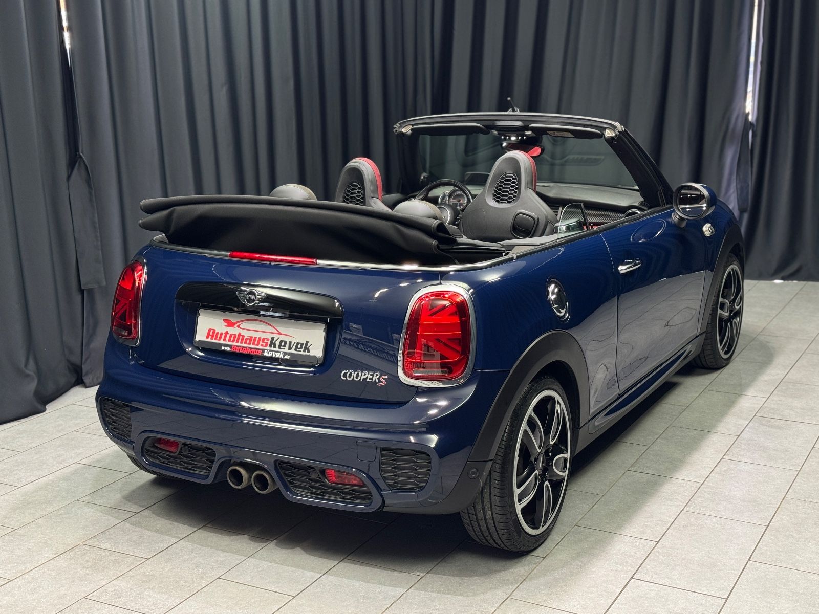 Fahrzeugabbildung MINI Cooper S Cabrio|JCW-PAKET|HARMAN/KARDON|VOLL