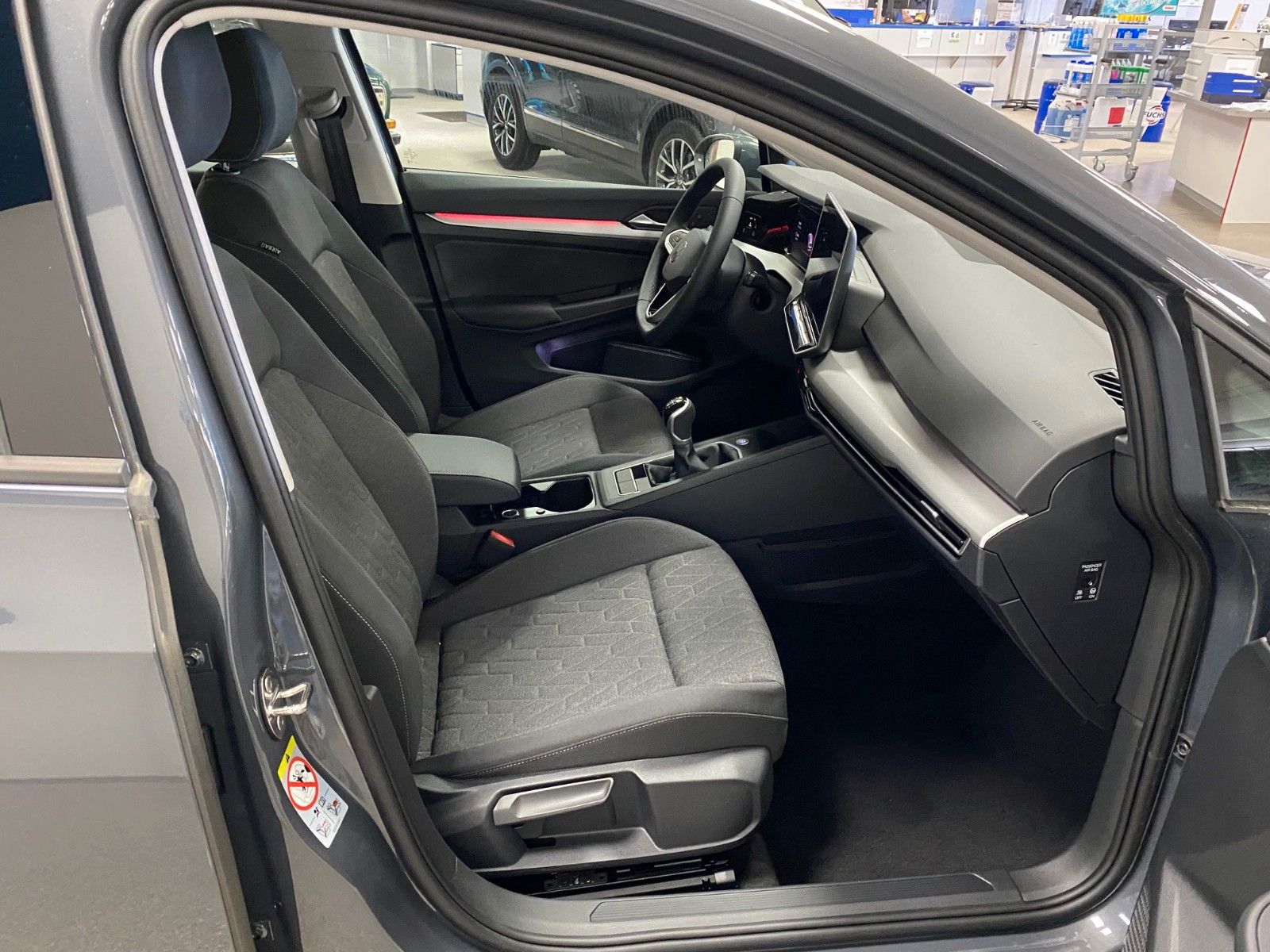 Fahrzeugabbildung Volkswagen Golf 8 Variant 2.0 TDI Life Variant+ACC+PDC v+h+