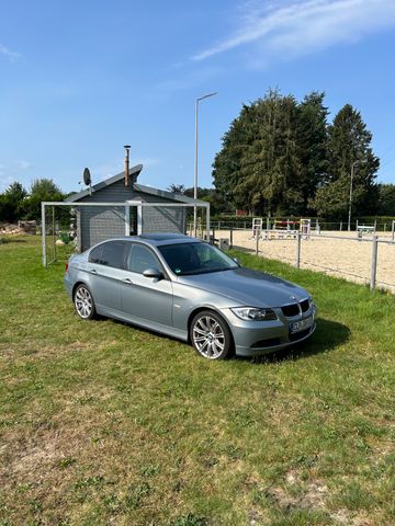 BMW 318i -