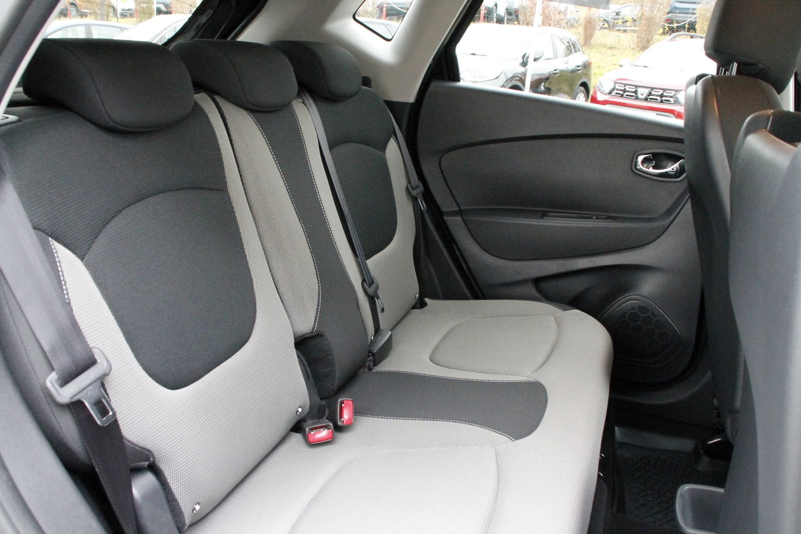 Fahrzeugabbildung Renault Captur Experience ja