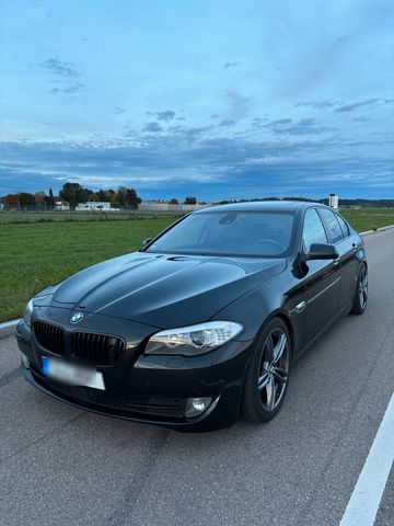 BMW 528i 258ps