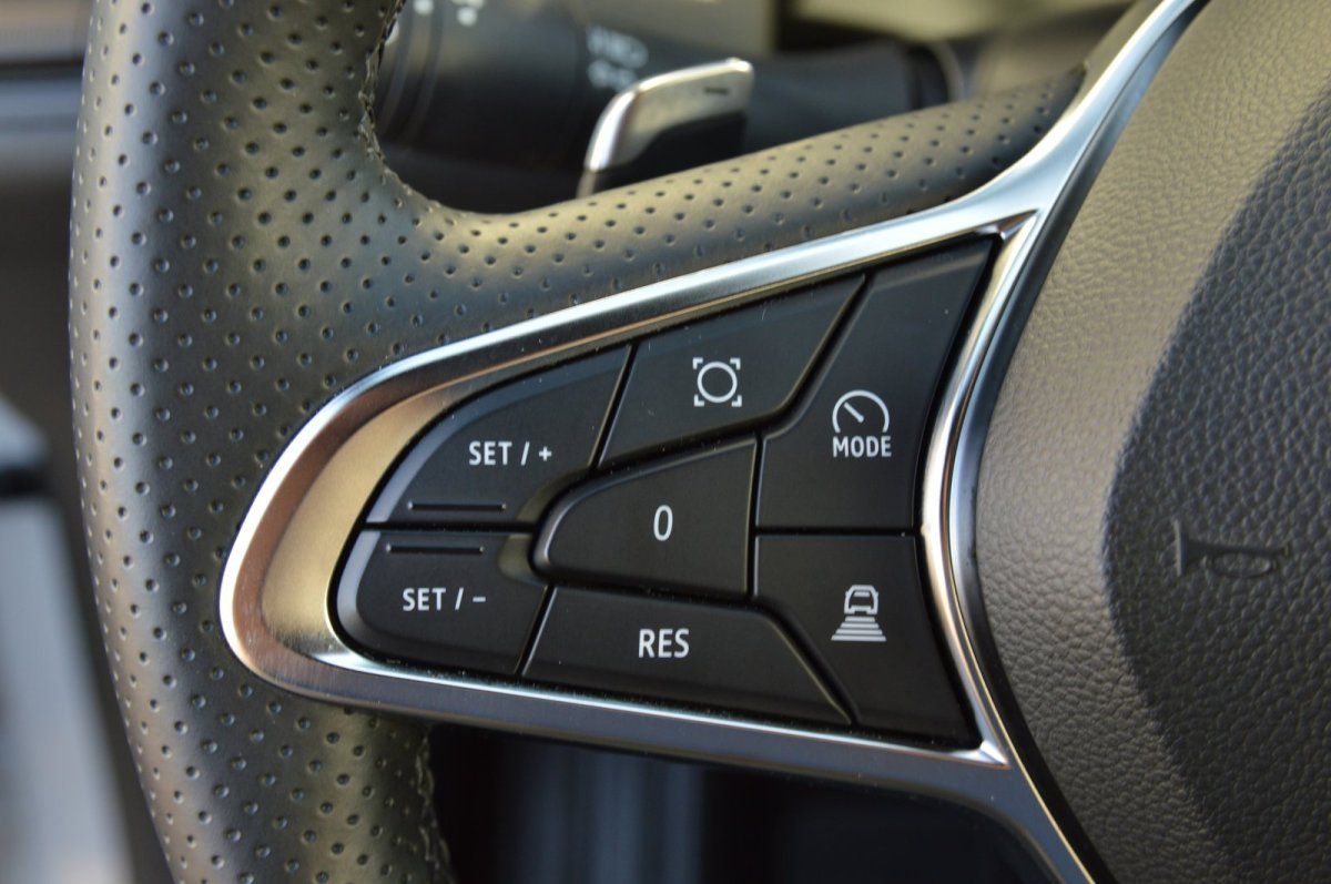 Fahrzeugabbildung Renault Captur II   Techno Winterpaket LED Kamera