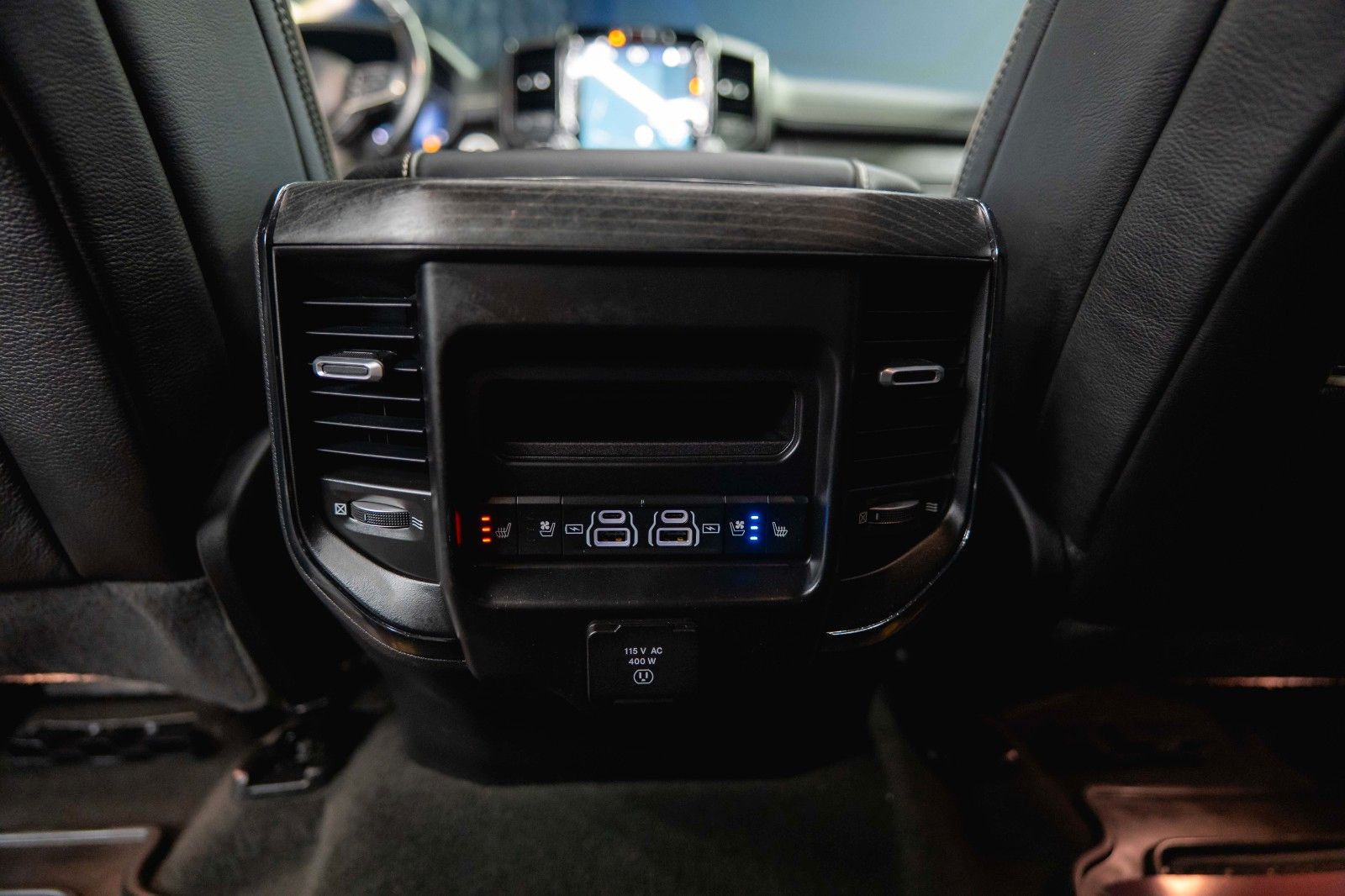 Fahrzeugabbildung Dodge RAM 5.7 V8 HEMI 4x4 LIMITED Offroad 100% Options