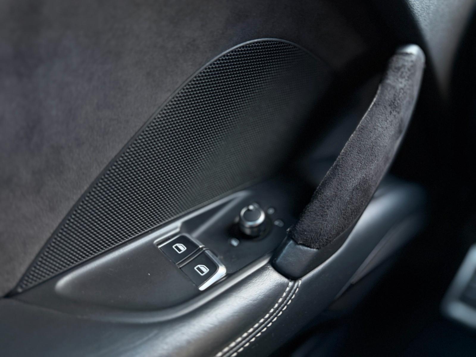Audi TT Coupe 2.0 TFSI S-Line/ALCANTARA/Cockpit