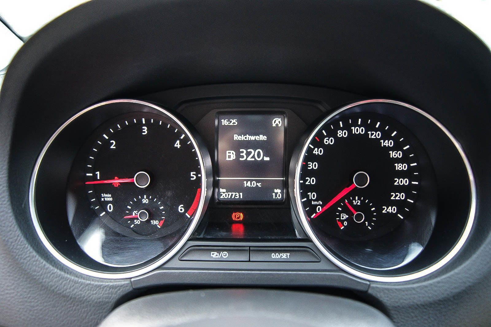 Fahrzeugabbildung Volkswagen Polo V 14TDI Allstar KLIMAAUTOMATIK TEMPOMAT PDC