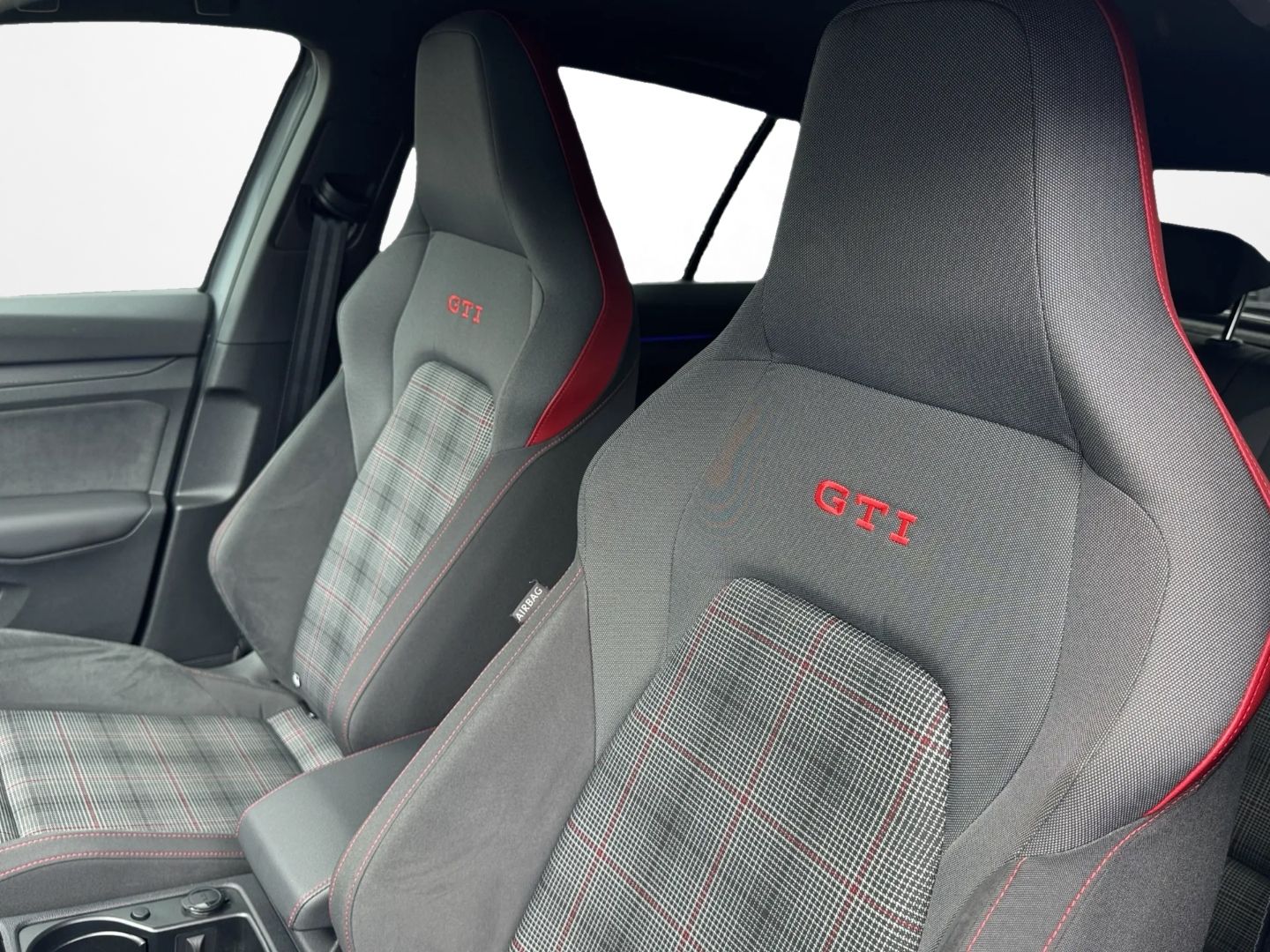 Golf VIII GTI 2.0 TSI DSG *BLACK*MATRIX*H&K*
