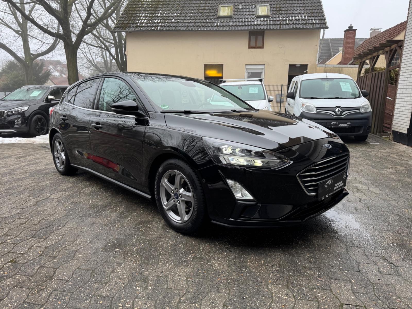Ford Focus Titanium 1.5 Benzin+Automatik+Totwinkel...