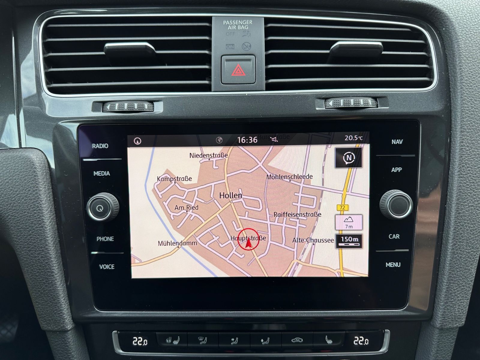 Fahrzeugabbildung Volkswagen Golf 1.5 Comfortline AHK/ACC/Pano/Navi/LED/Kamer
