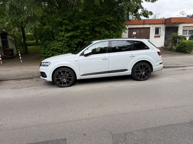 AUDI Q7 3.0 TDI quattro tiptronic -