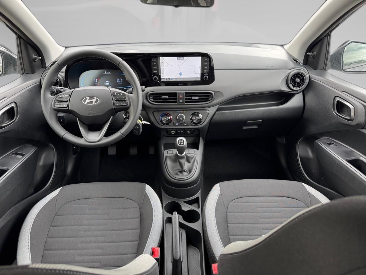 Fahrzeugabbildung Hyundai i10 SELECT Kam. LM Navi PDC SpurH