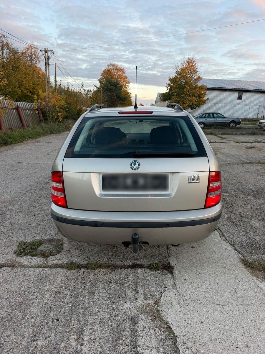 Skoda Fabia 2005 — engine 101 HP (74kW)