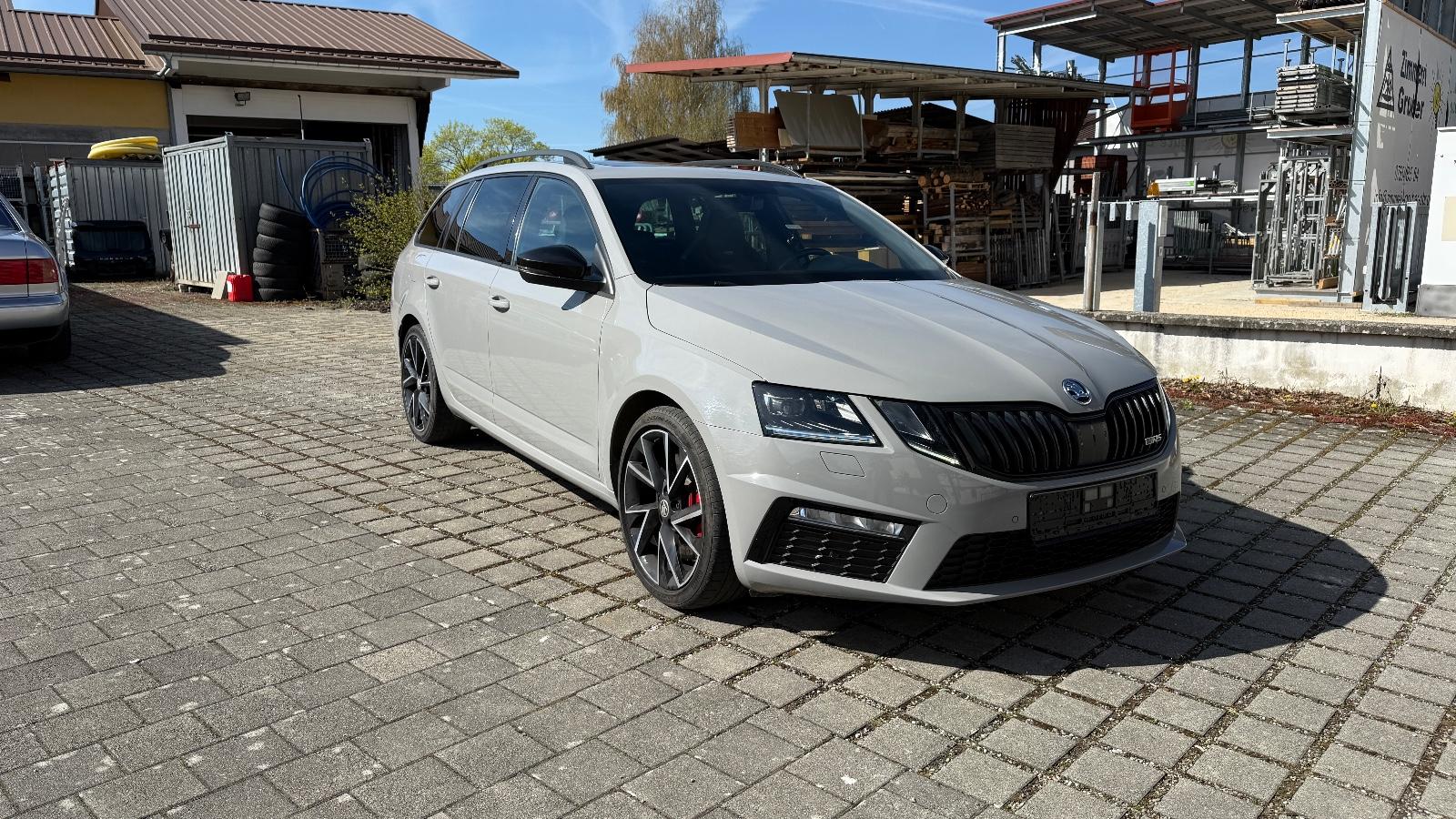 Skoda Octavia Combi RS 245 / UPGRADELADER