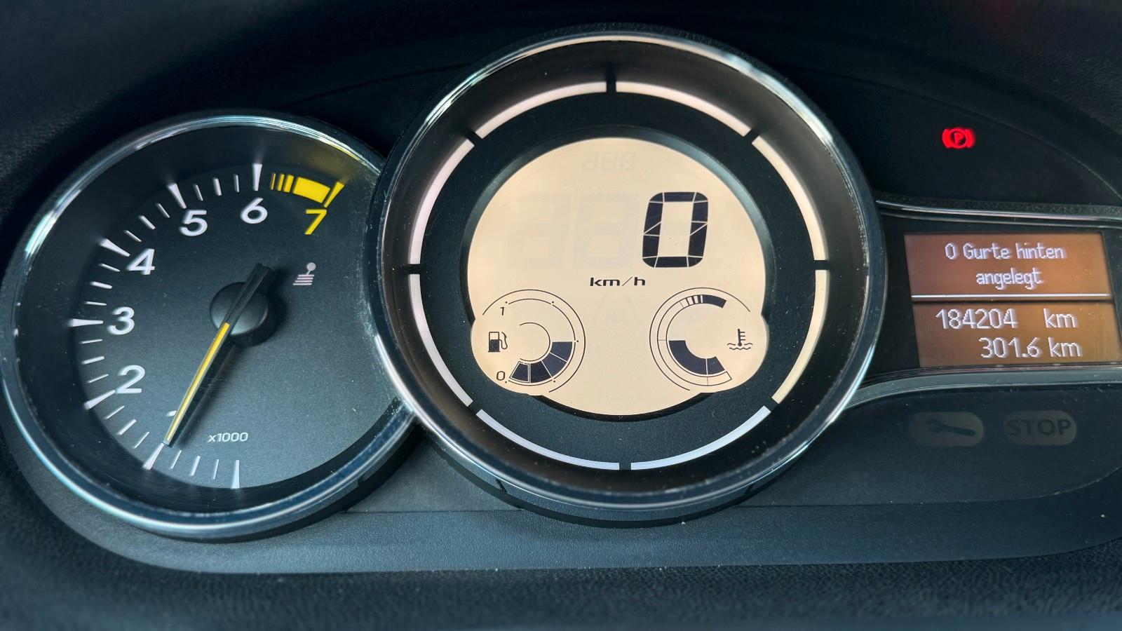 Renault Megane 2015 — photo 13