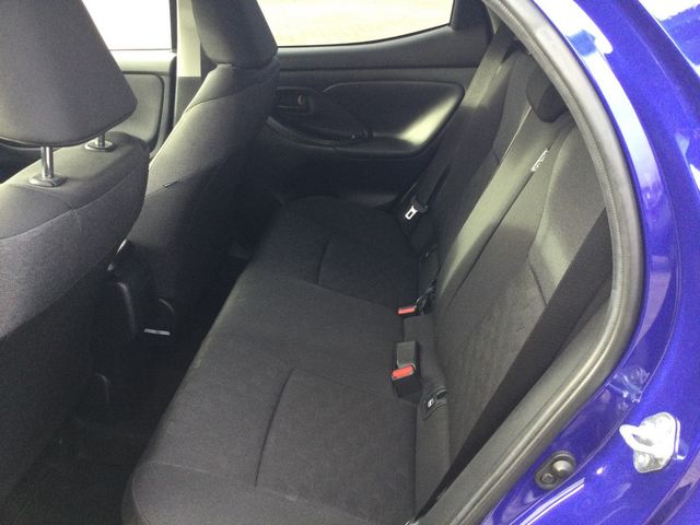 Yaris 1.5 Hybrid Style PDC SHZ KAMERA ACC LED
