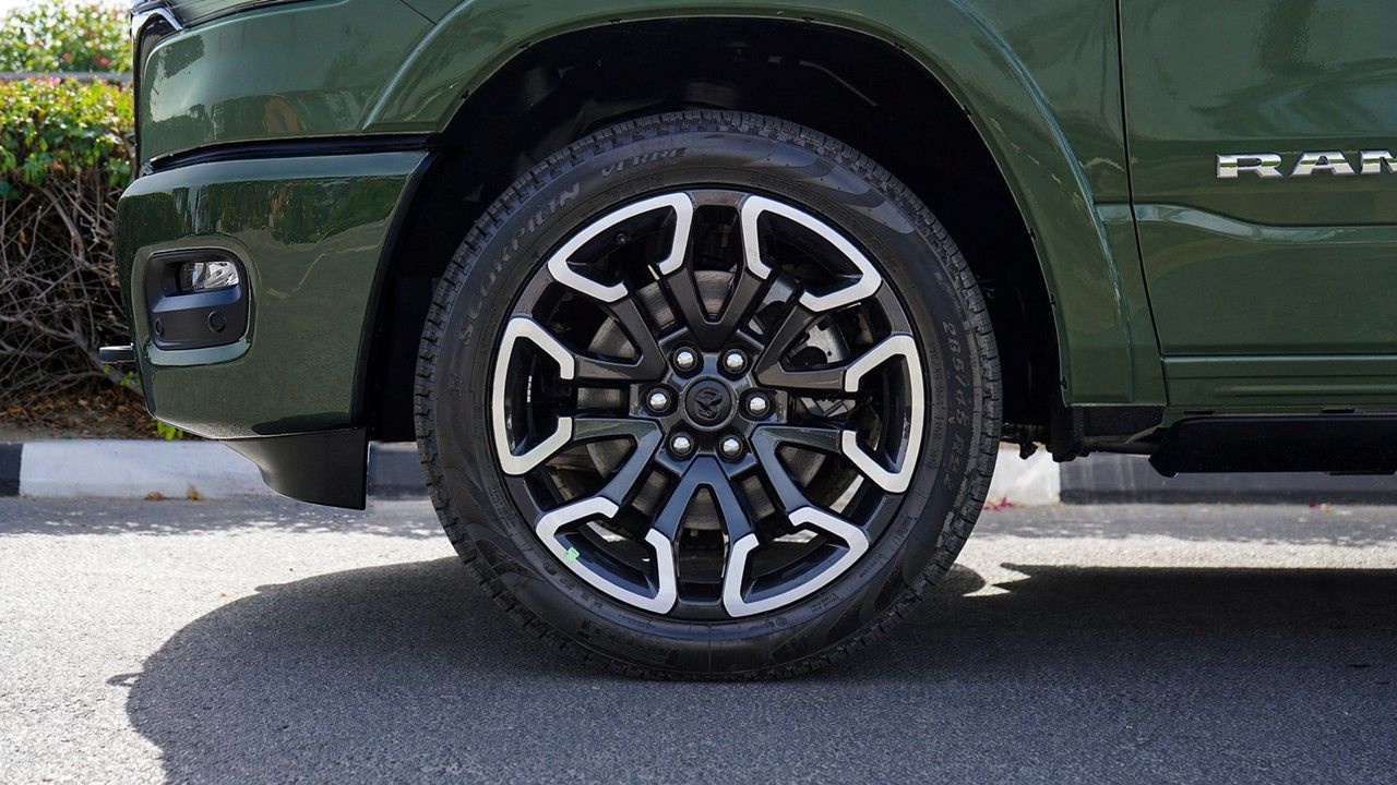 Fahrzeugabbildung Dodge RAM LIMITED LONGHOR Full Options T1: 70.000 EURO
