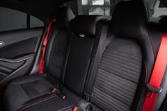 MERCEDES-BENZ CLA 45 AMG 4Matic*Bi-Xenon*Kamera*Navi*18"*