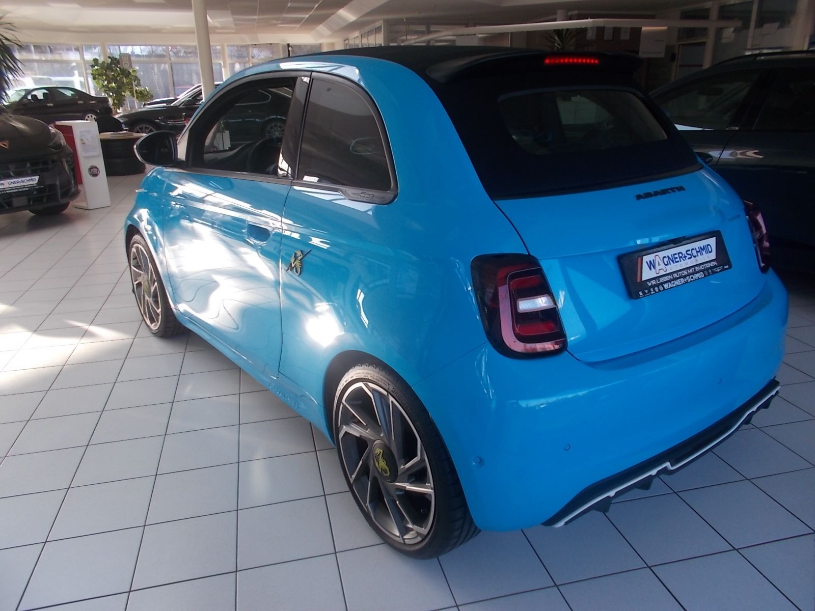 Fahrzeugabbildung Abarth 500 e C Scorpionissima 42kWh