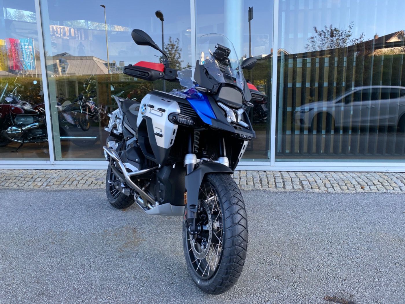 Fahrzeugabbildung BMW R 1300 GS Adventure Trophy