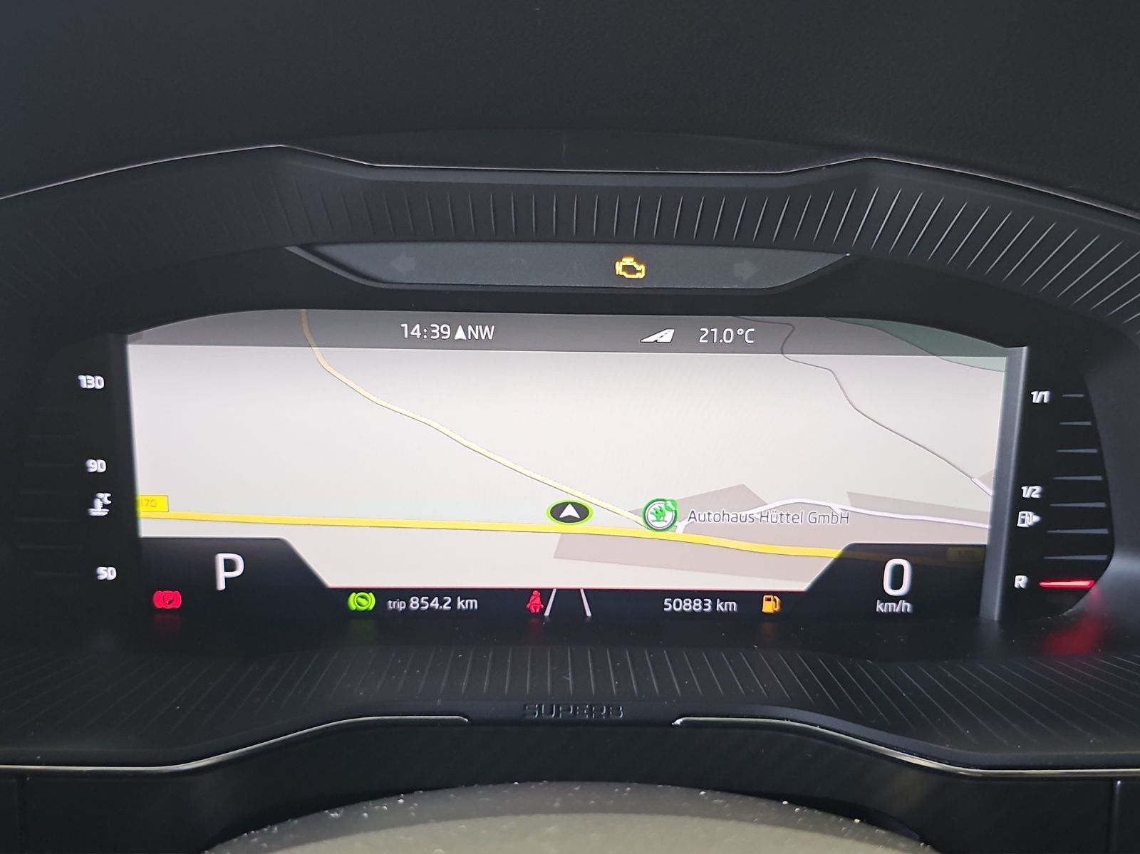 Fahrzeugabbildung SKODA Superb Combi Sportline 2.0 TSI DSG AHZV DCC ACC