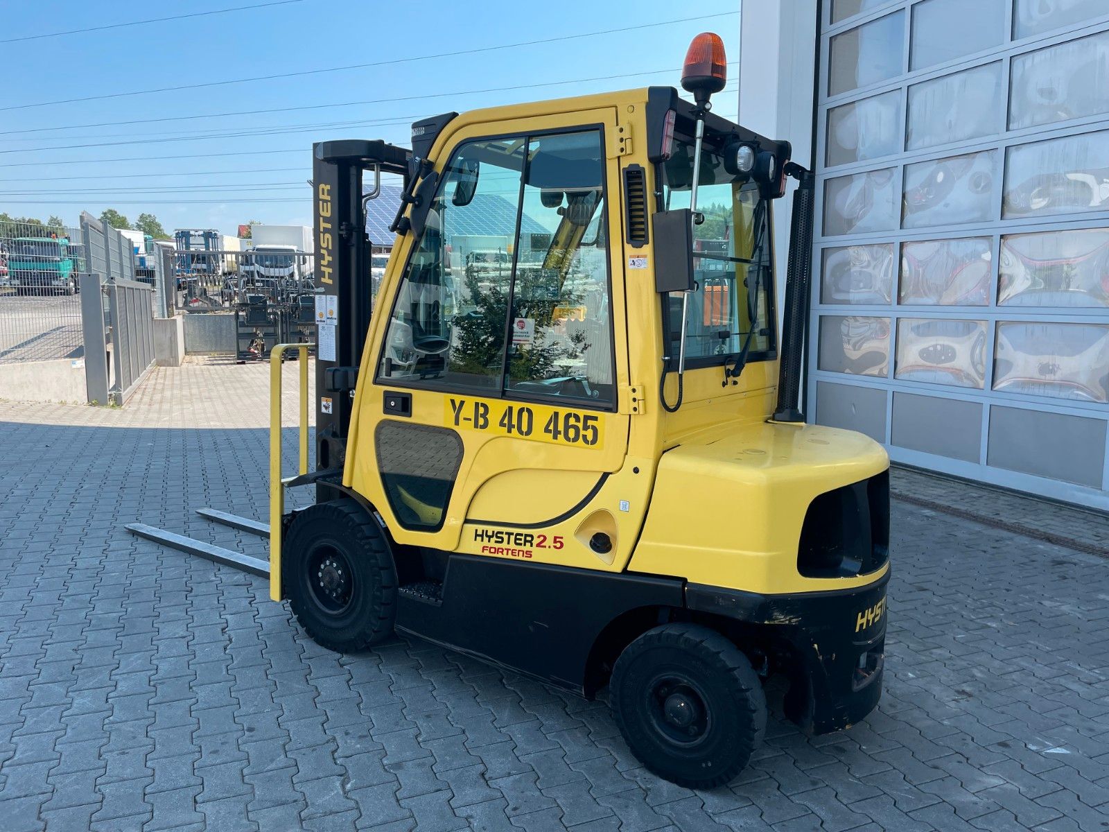 Fahrzeugabbildung Hyster H2.5FT / Duplex 3,3m / nur 948h / Waage